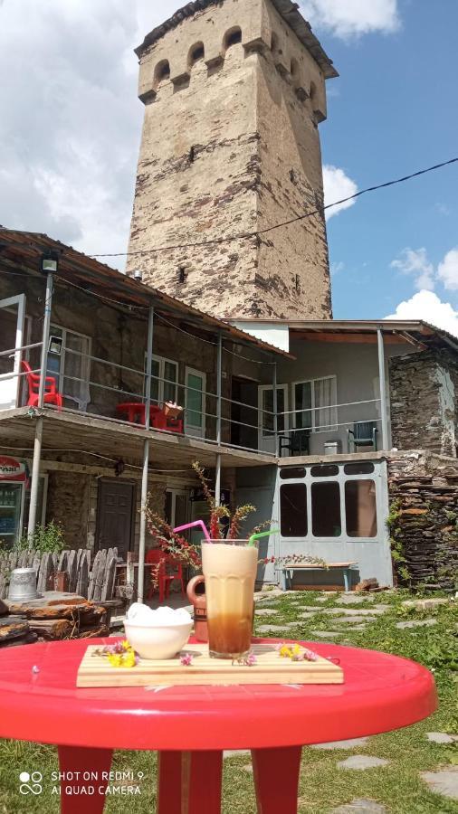 Old Tower Guesthouse - Kafe Ушґулі Екстер'єр фото