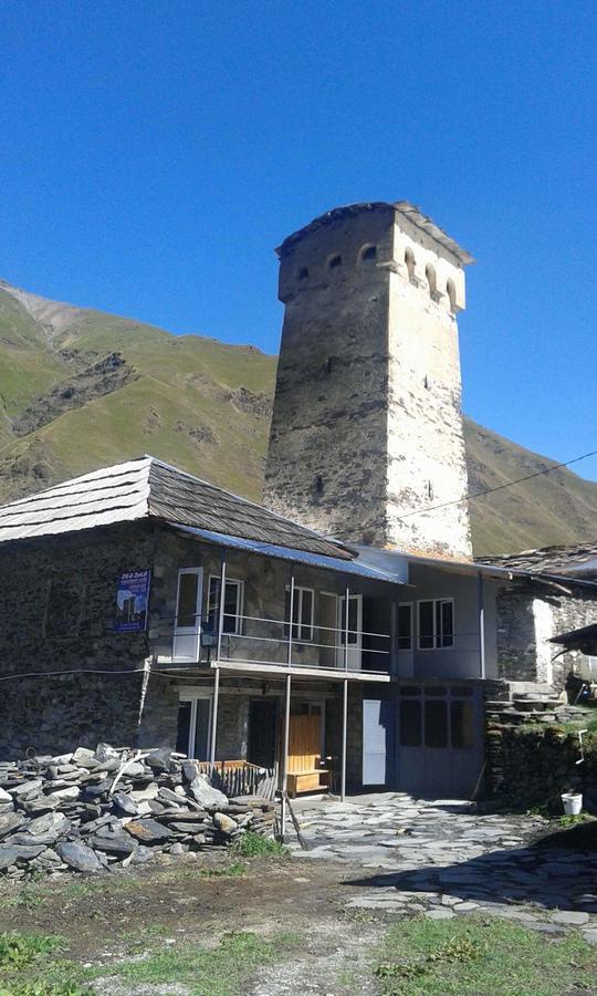 Old Tower Guesthouse - Kafe Ушґулі Екстер'єр фото