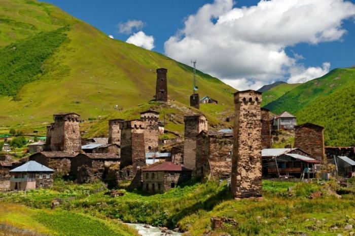 Old Tower Guesthouse - Kafe Ушґулі Екстер'єр фото