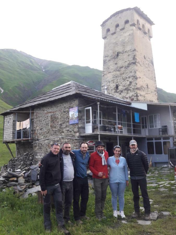 Old Tower Guesthouse - Kafe Ушґулі Екстер'єр фото